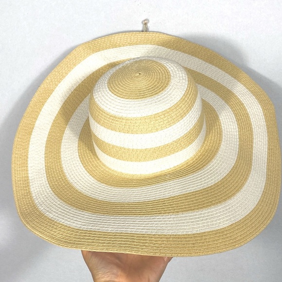 Shade & Shore Striped Tan and White Sun Hat - Picture 5 of 12